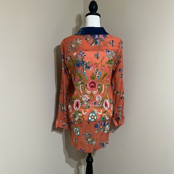 Soft Surroundings Women’s Button down Multi Color Floral L/S blouse Size M - Picture 3 of 7